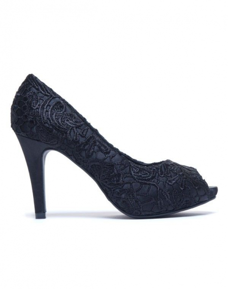 Women's shoes Style Shoes: Black pumps with patterns