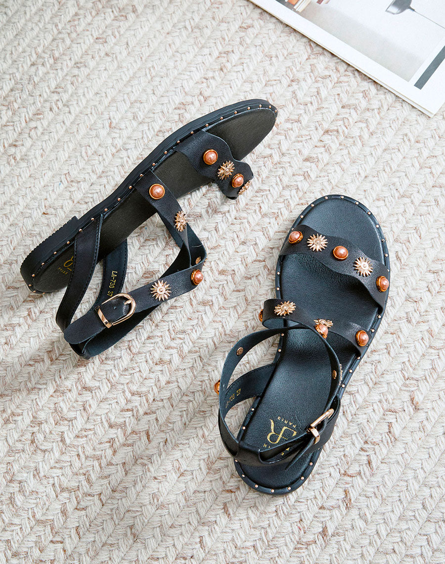 Nu-pieds noirs à détail perles et étoiles