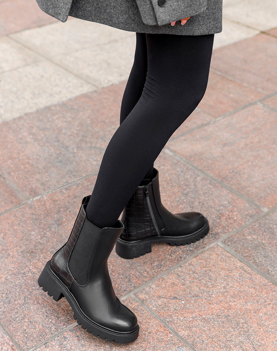 Bottines femme noires style chelsea tendance avec détail croco et semelle crantée