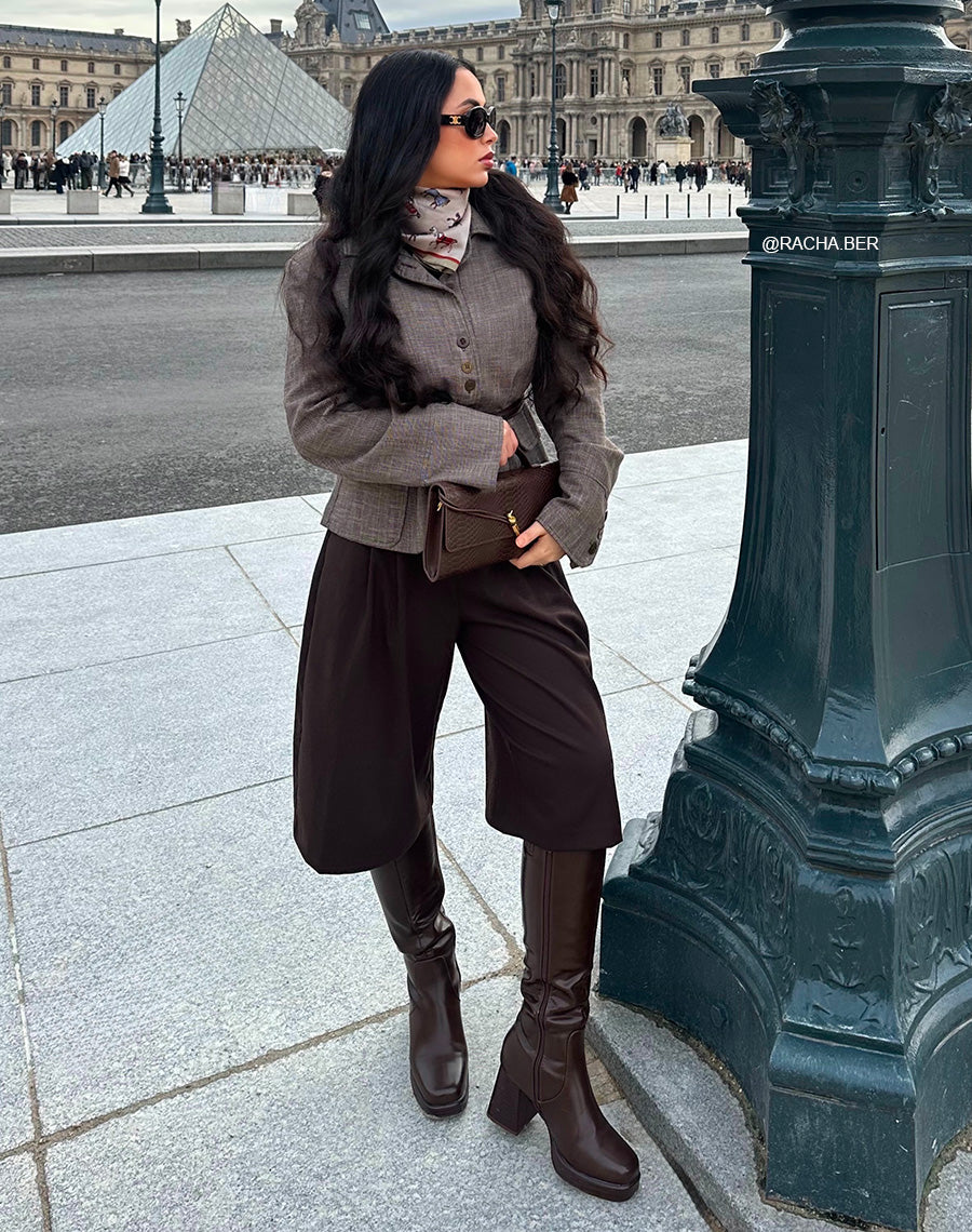 Bottes femme marron tendance à talon épais haut et bout rond fourré