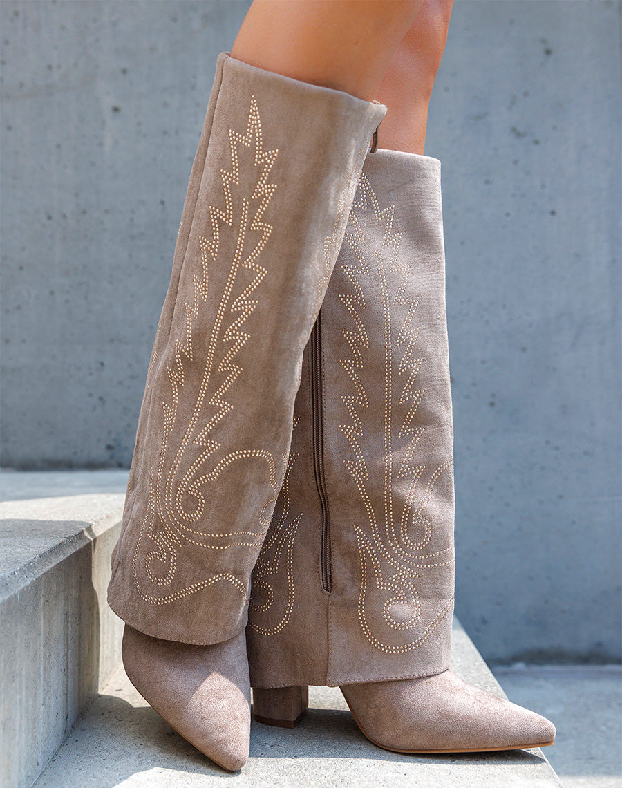 Bottes femme beige style santiags à strass dorés tendance et bout pointu