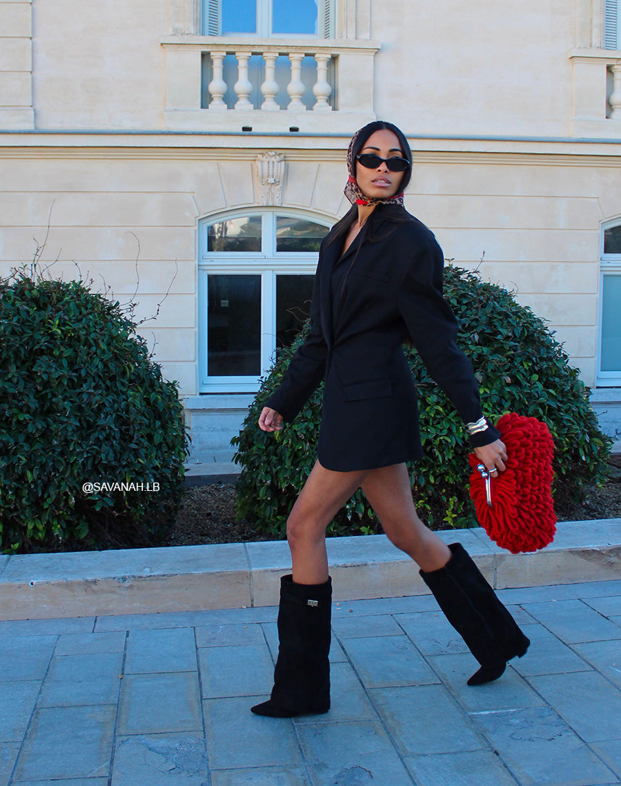 Bottes femme noires en suédine à revers et talon carré élégant