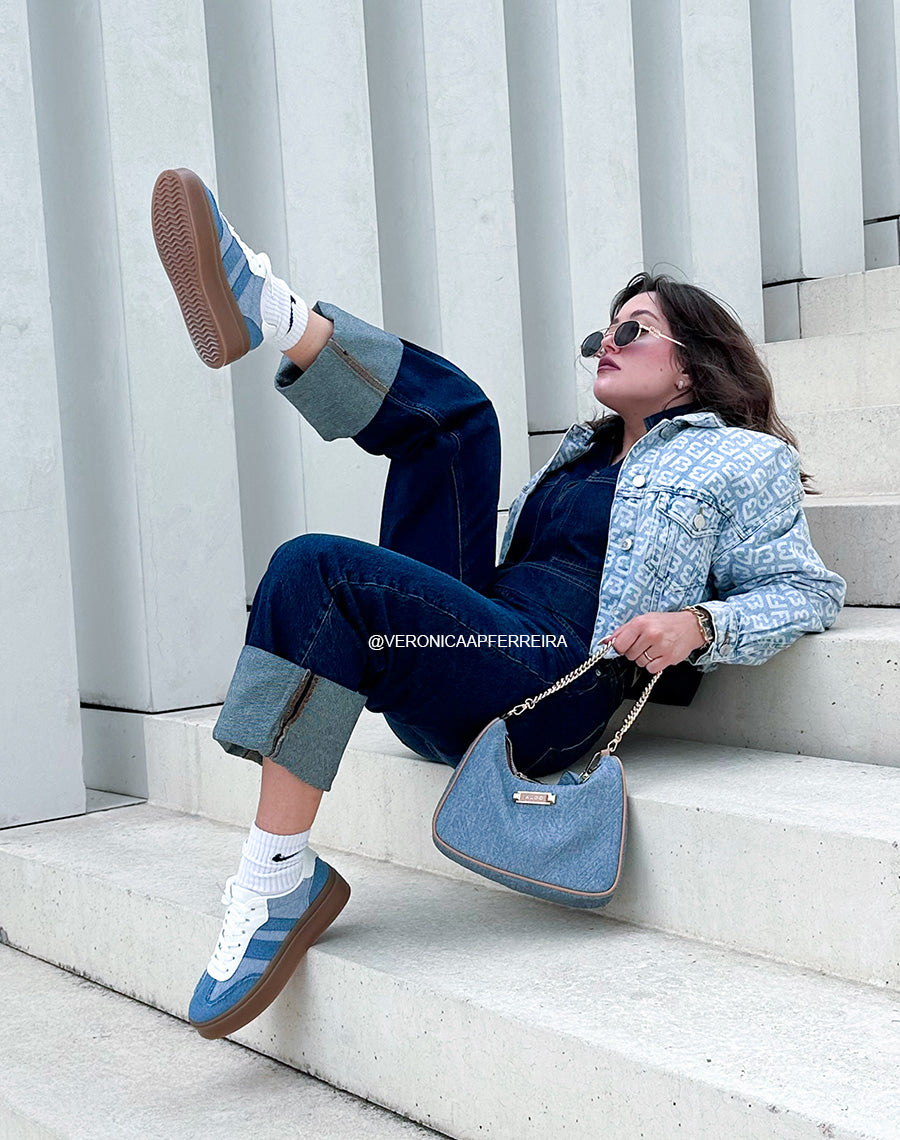 Basket effet jean femme avec semelle épaisse marron et détails blancs
