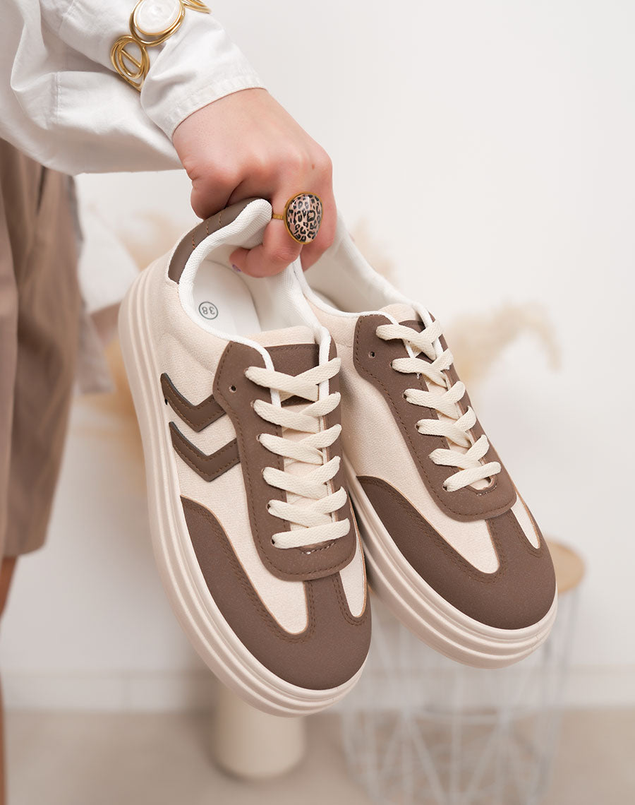 Basket femme marron tendance à plateforme épaisse et lacets contrastés