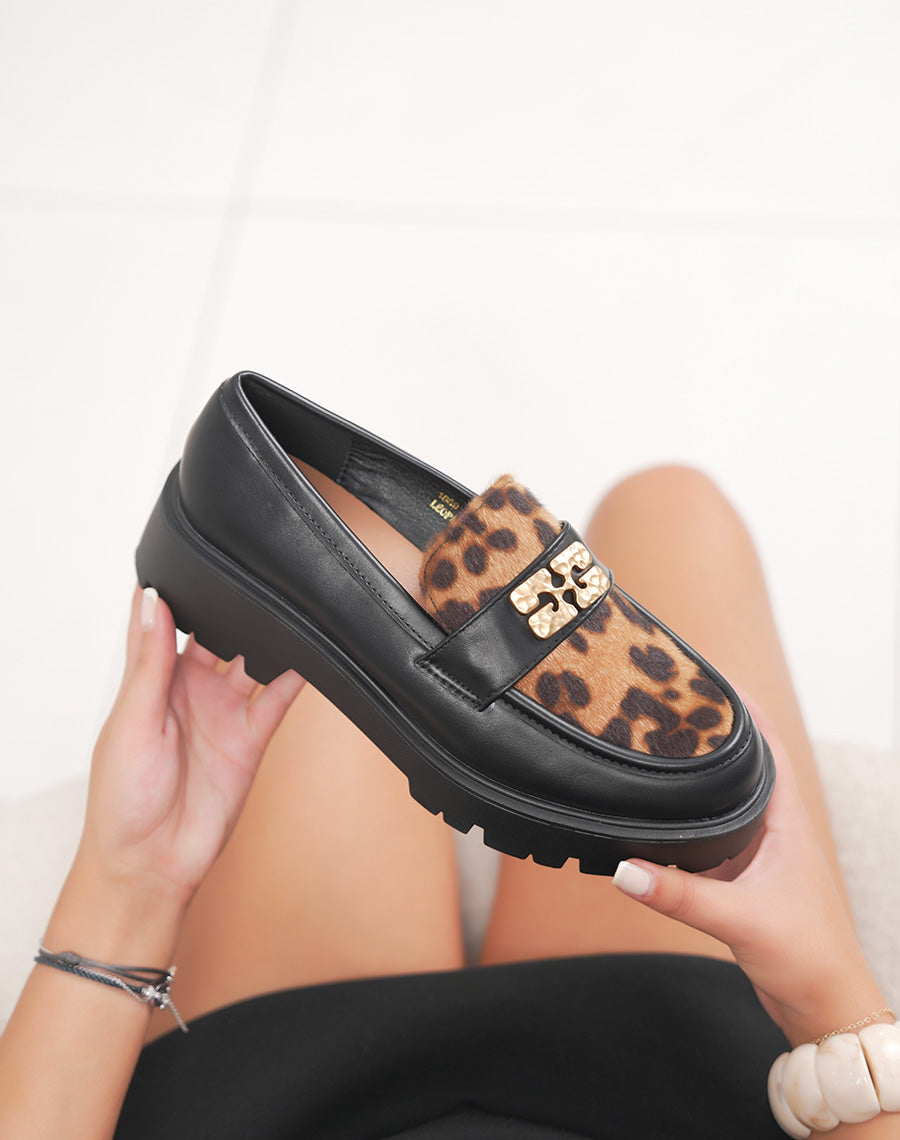 Mocassins noirs bi-matière imprimé léopard avec bijou doré