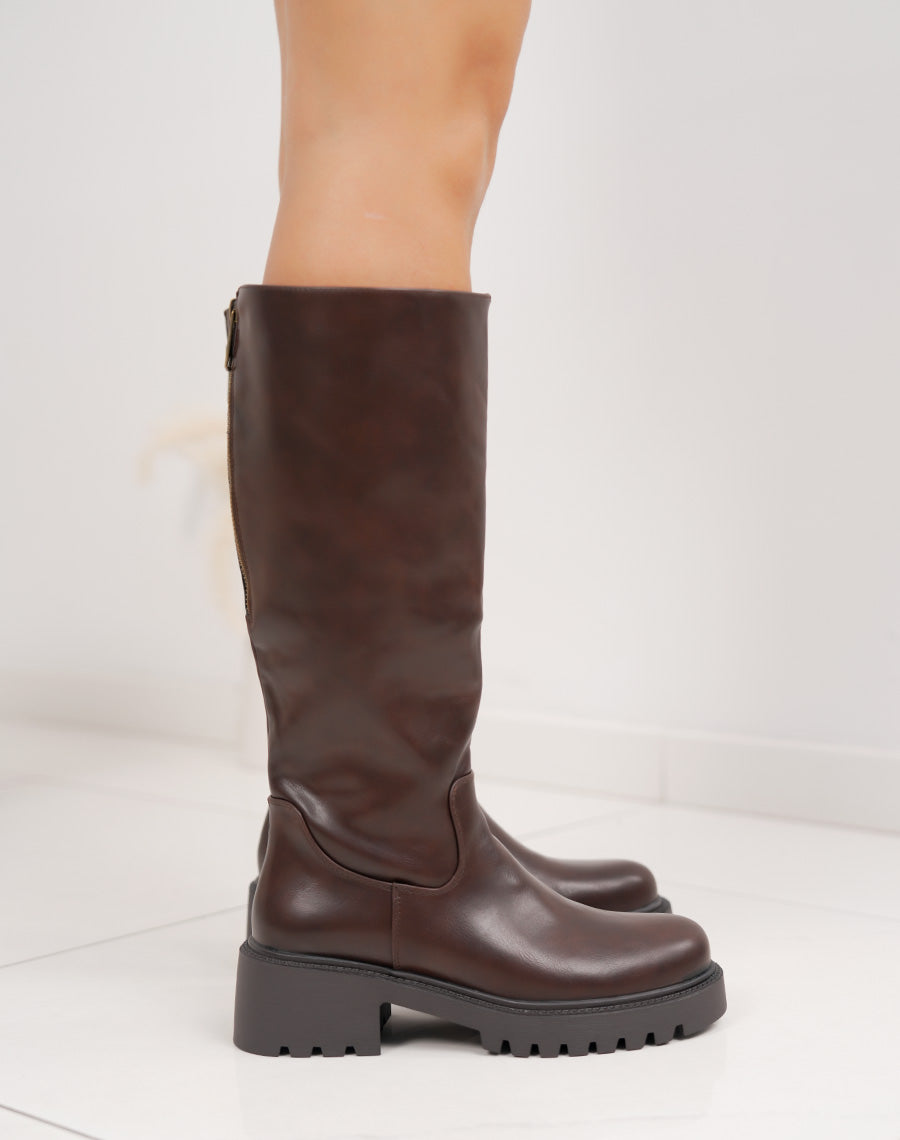 Bottes marrons à semelle crantée et zip doré