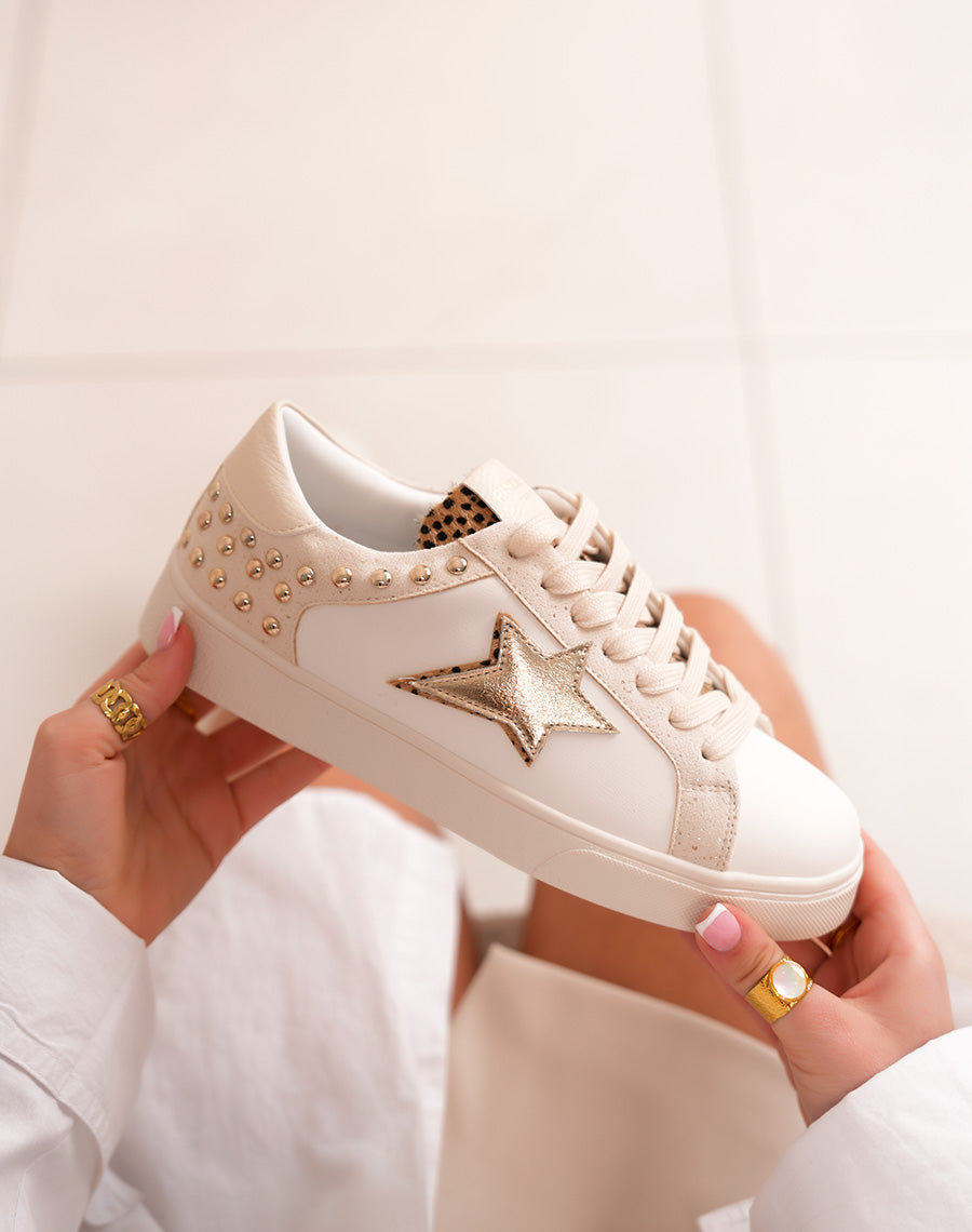 Women's sneakers FINDLAY White with golden stars and trendy studded details