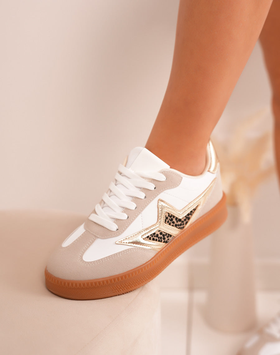Baskets femme en suédine beige avec détails dorés et effet animal