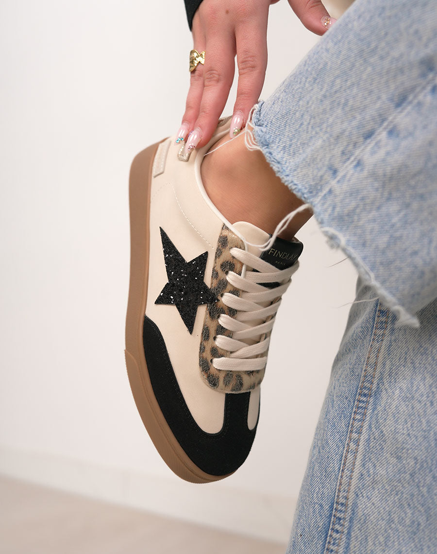 Basket femme noire et beige tendance à plateforme avec étoile pailletée et détail léopard