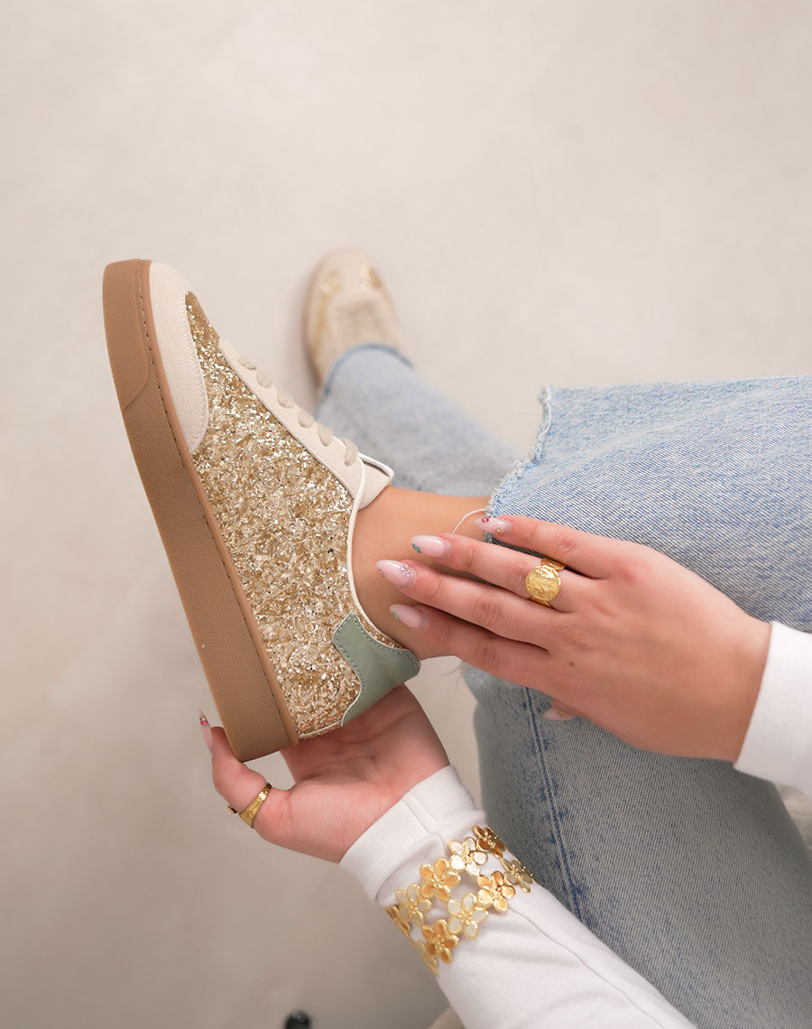 Basket femme beige tendance à plateforme marron avec paillettes dorées et étoile suédine
