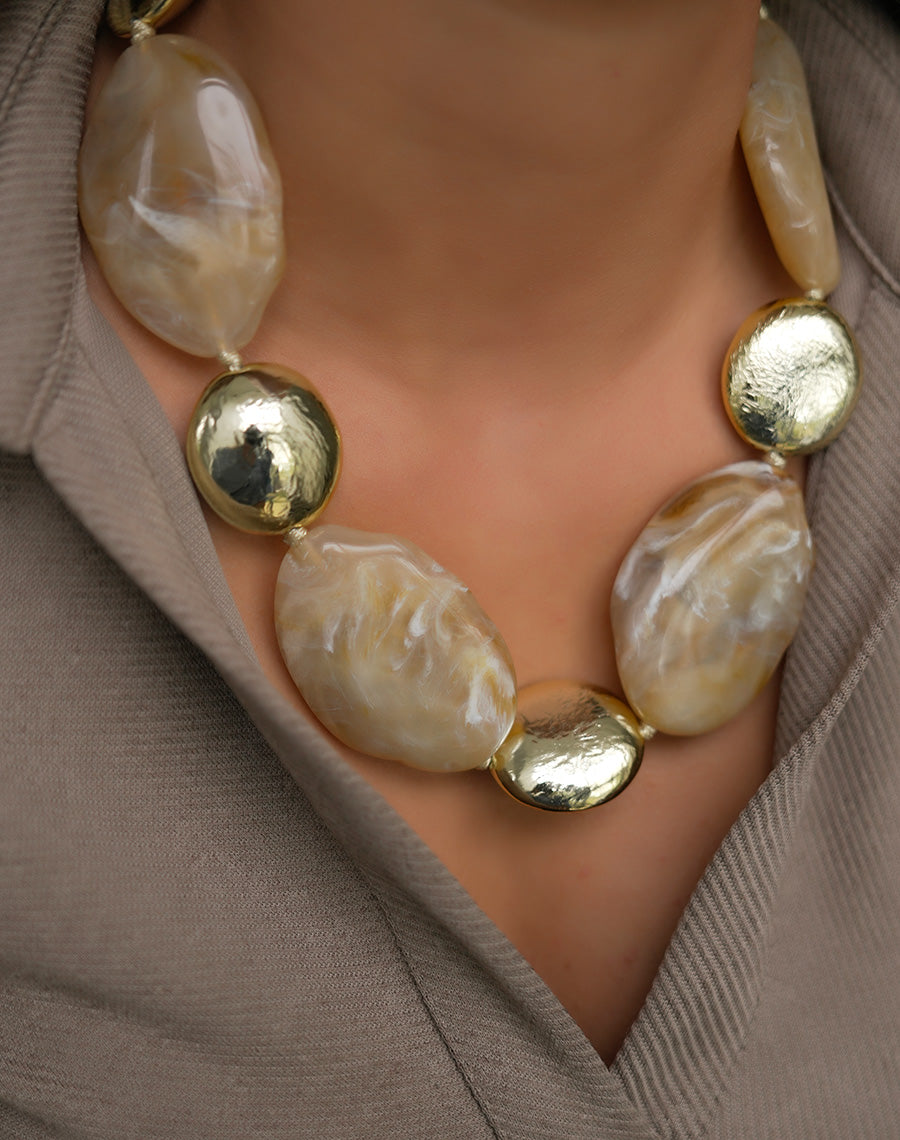 Collier Aiwo