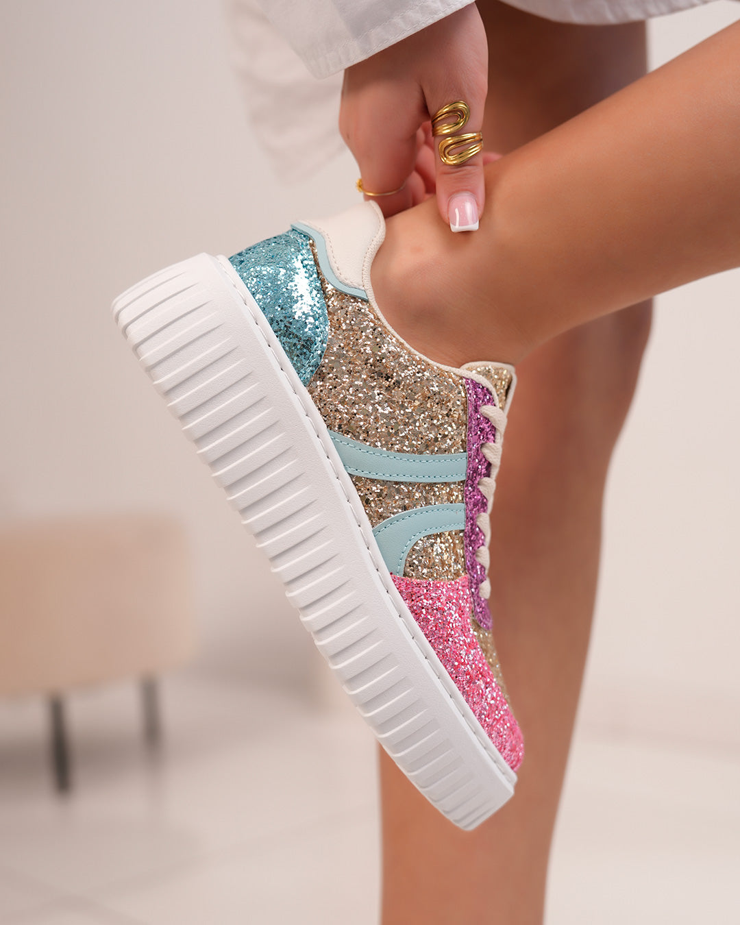 Basket femme multicolore pailletée avec semelle blanche