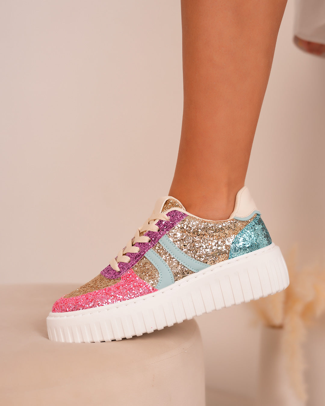 Basket femme multicolore pailletée avec semelle blanche