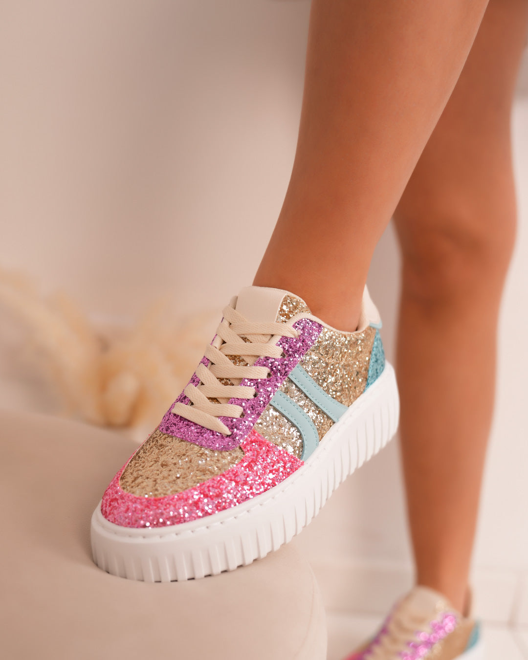 Basket femme multicolore pailletée avec semelle blanche