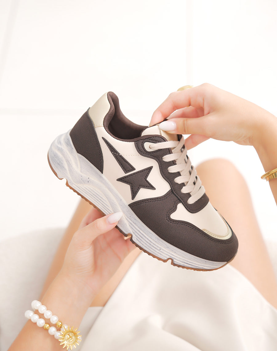 Basket femme marron tendance avec étoile filante et semelle effet délavé