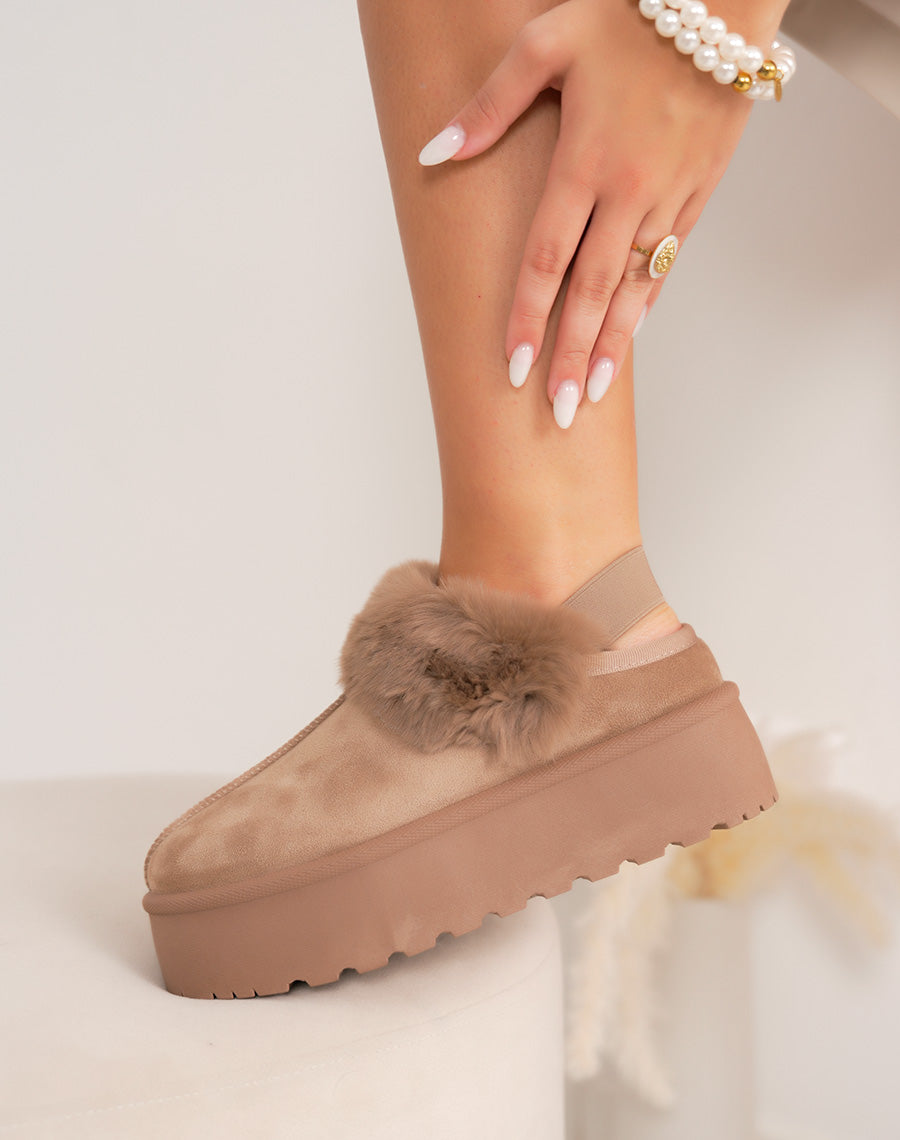 Mules femme taupe en suédine fourrées avec plateforme épaisse et élastique de maintien