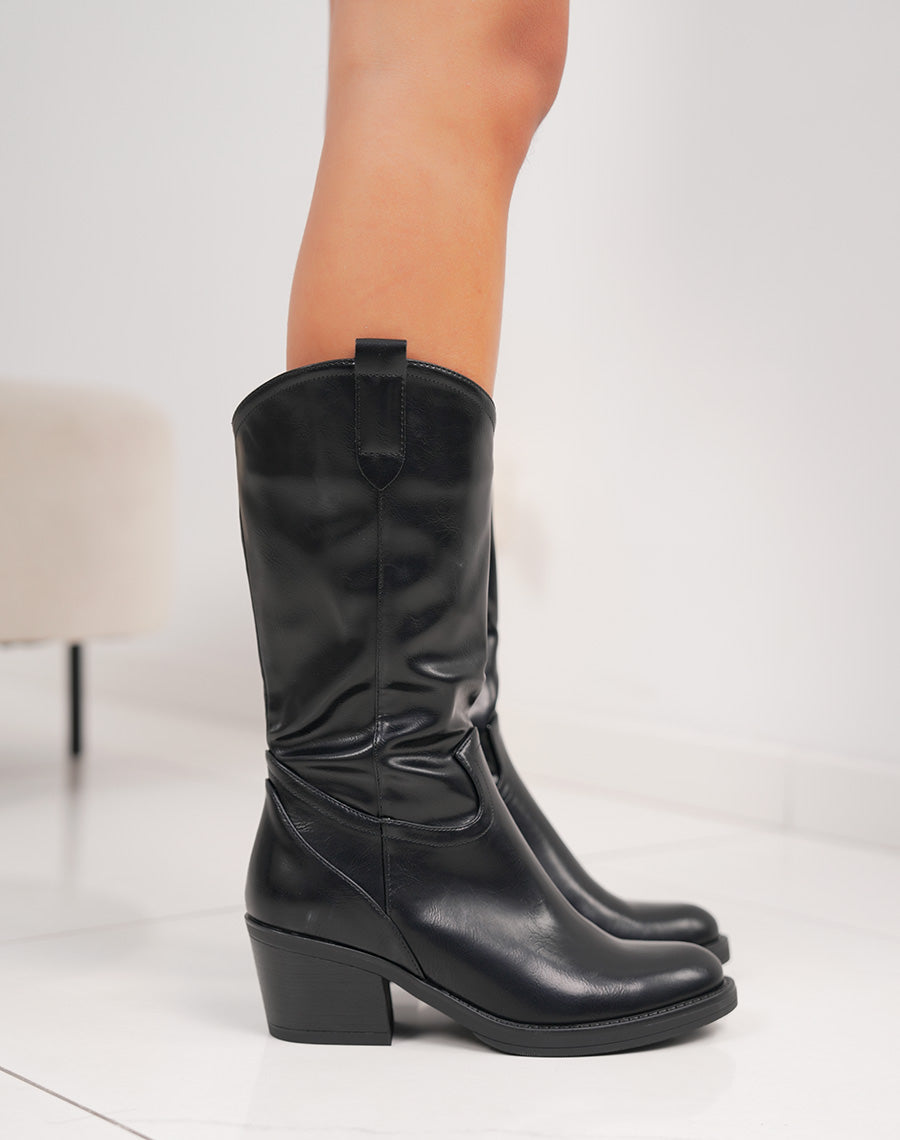 Bottines femme noires hautes tendance style santiags à talon biseauté
