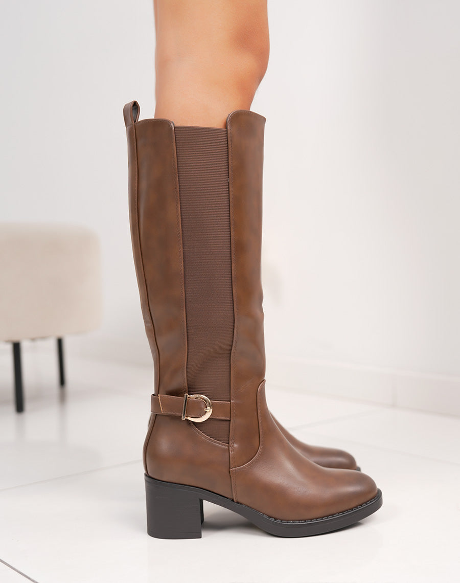 Bottes femme marron à talon moyen avec élastique et boucle dorée