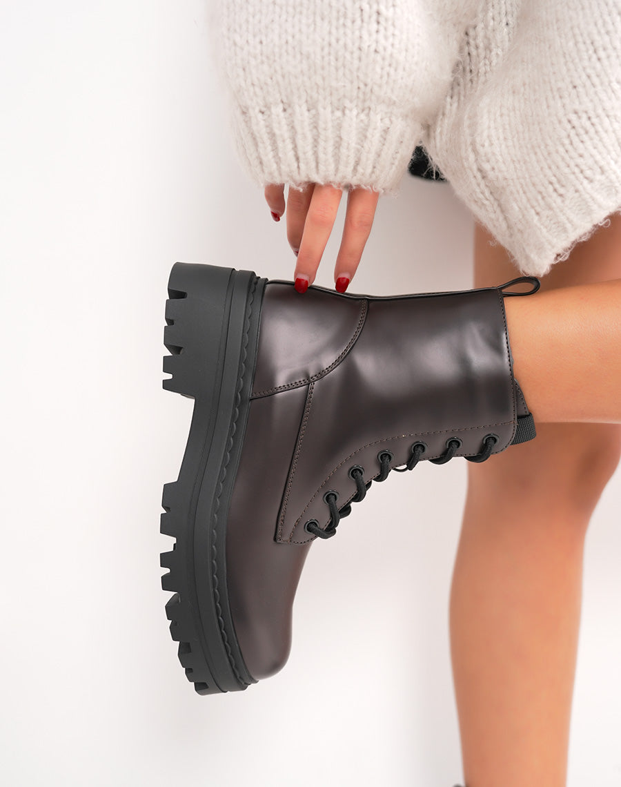 Bottines femme marron métallisé tendance à lacets et semelle crantée