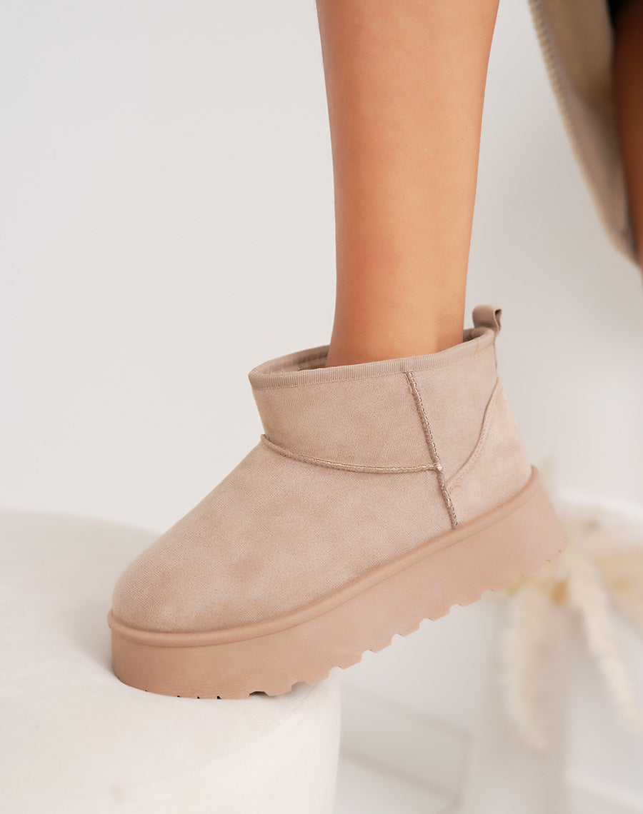 Bottines basses en suédine taupe à plateforme fourrées