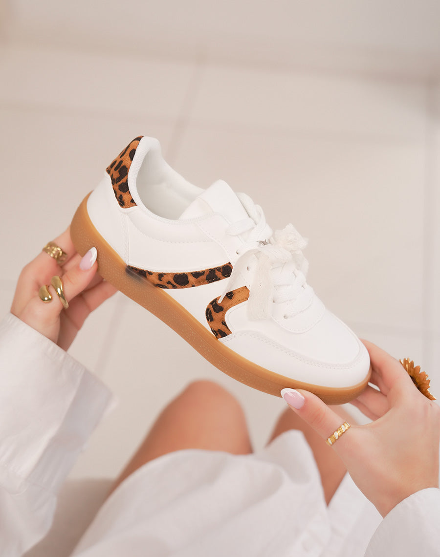 Basket femme blanche à détails léopard avec nœud en dentelle amovible