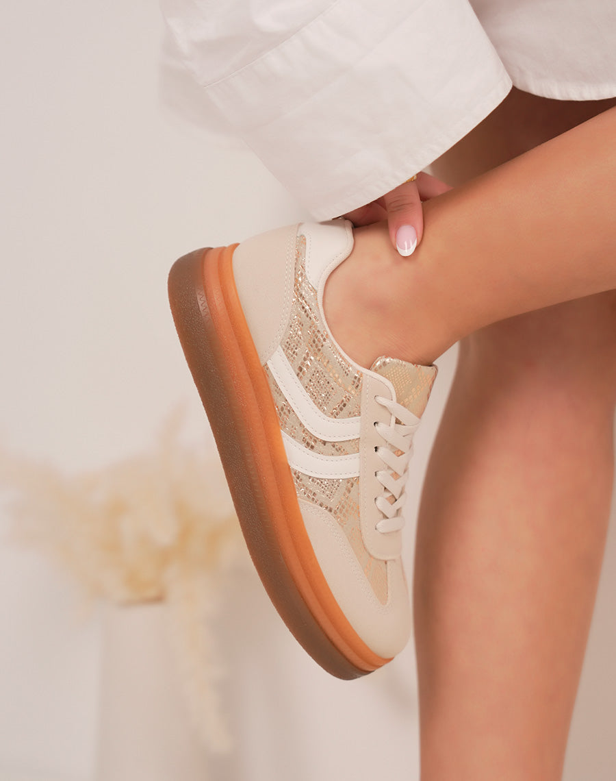Baskets femme beige en suédine avec effet croco métallisé et semelle plateforme marron