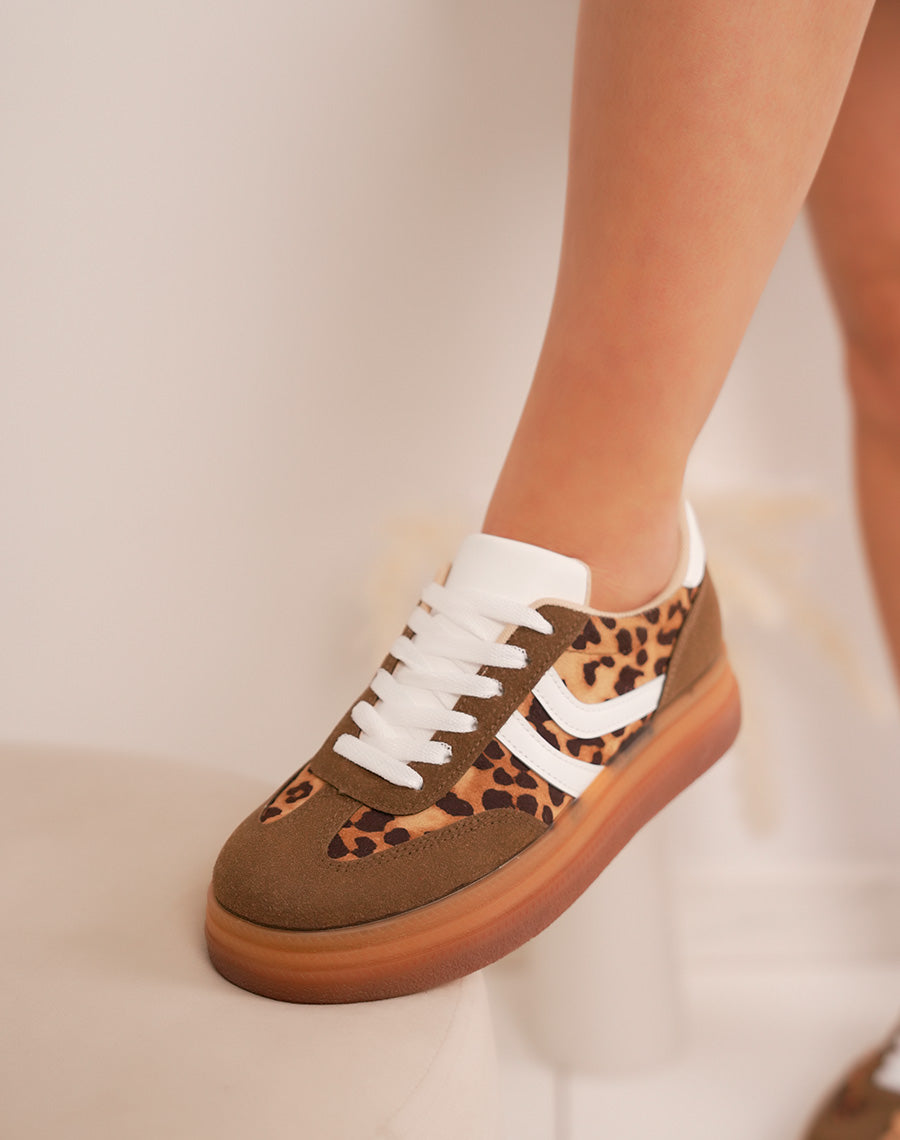 Baskets femme marron et léopard en suédine avec semelle plateforme tendance