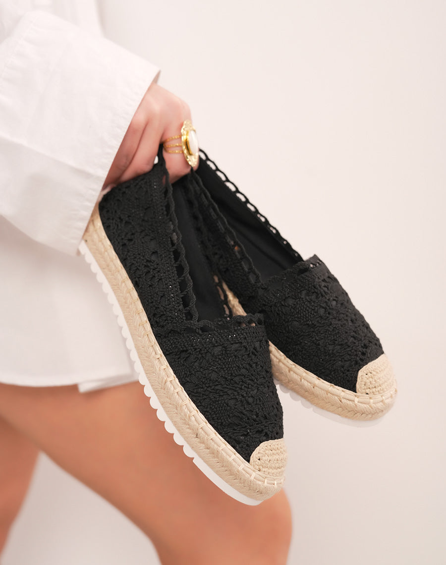 Espadrilles femme noires élégantes en dentelle avec semelle en jute tressée