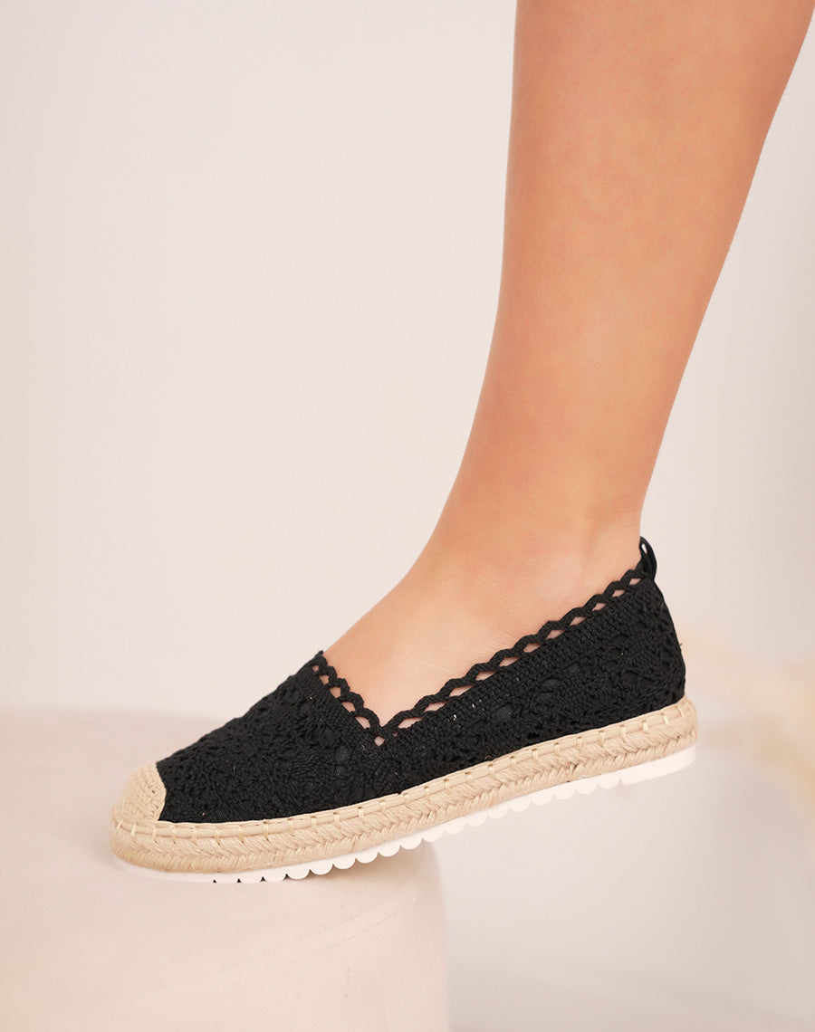 Espadrilles femme noires élégantes en dentelle avec semelle en jute tressée