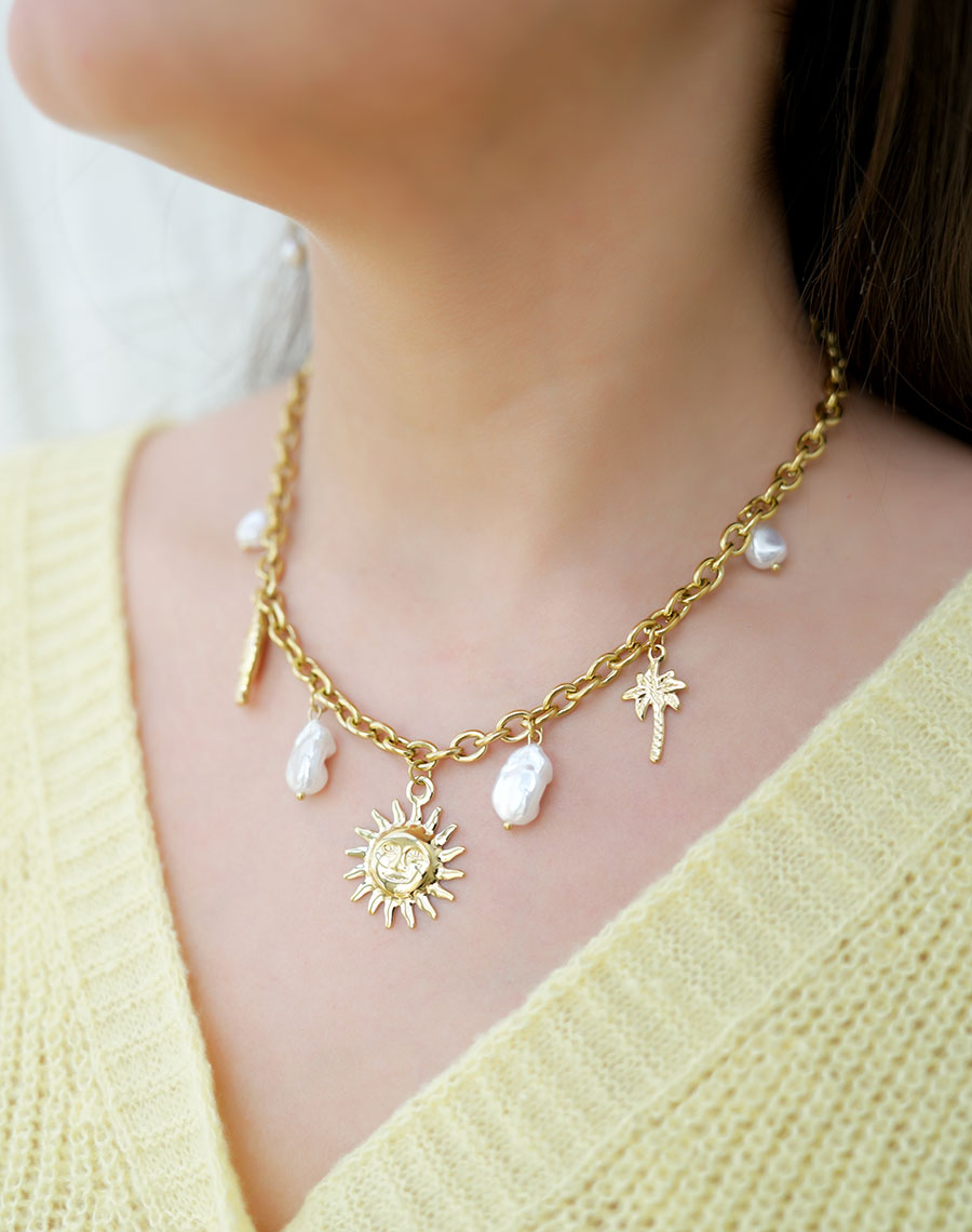 Collier Sarah