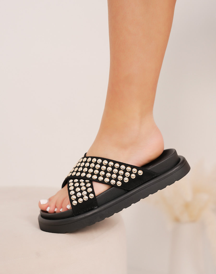 Mules femme noires en suédine avec brides croisées et clous dorés