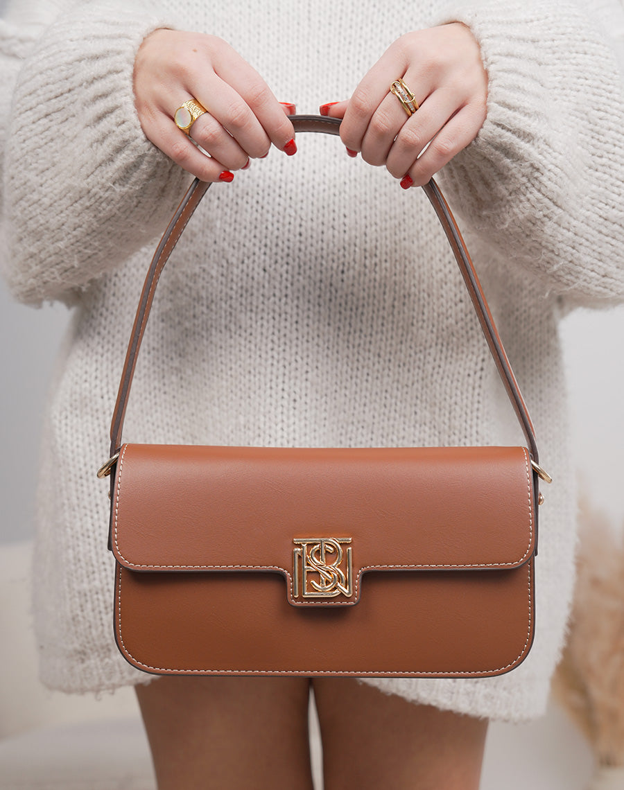 Sac pochette camel en similicuir avec détail doré et fermeture aimantée