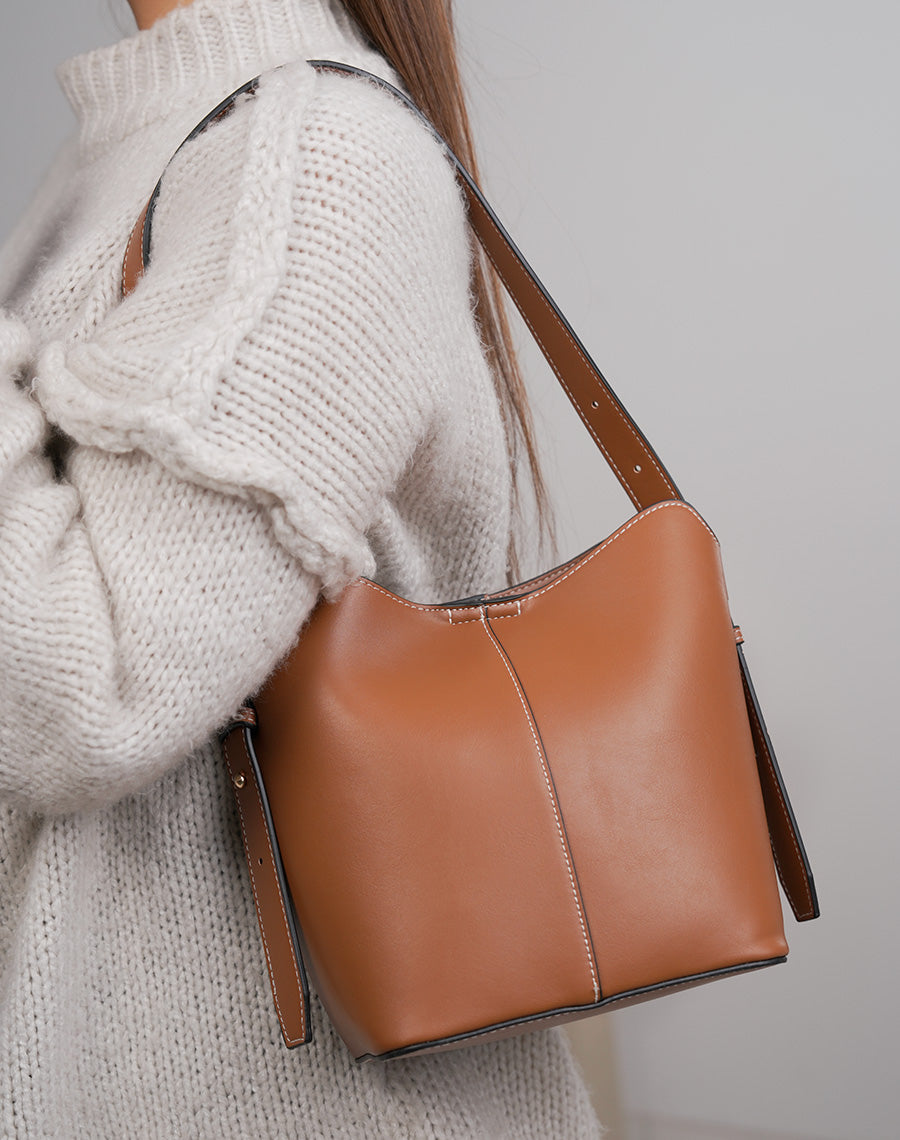 Sac seau camel avec pochette léopard intégrée