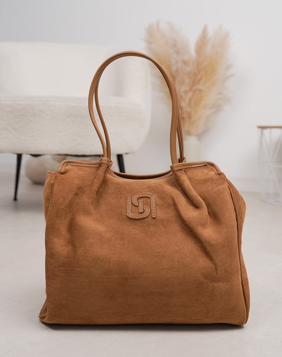 Sac camel en suédine avec détail en similicuir