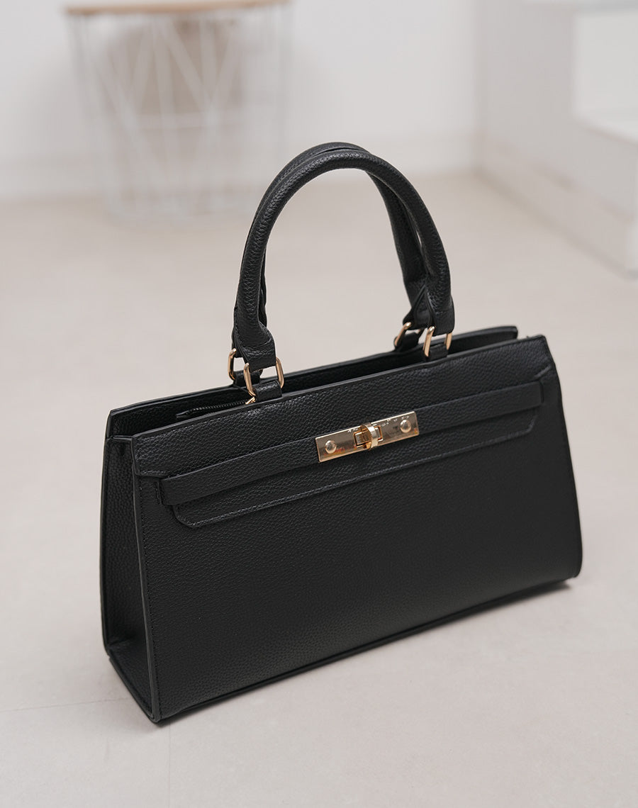 Sac noir en similicuir grainé à fermoir doré