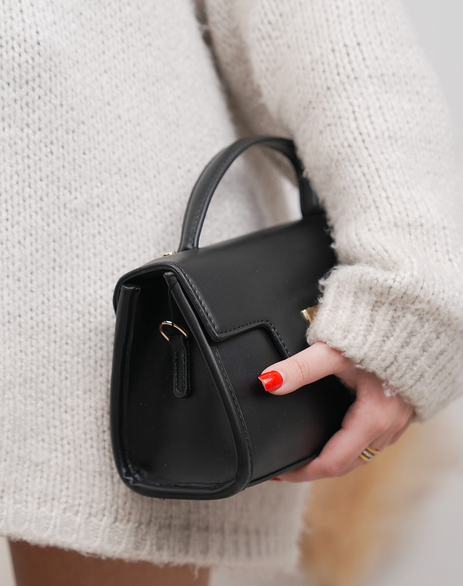 Sac noir structuré avec fermoir doré – Élégance intemporelle