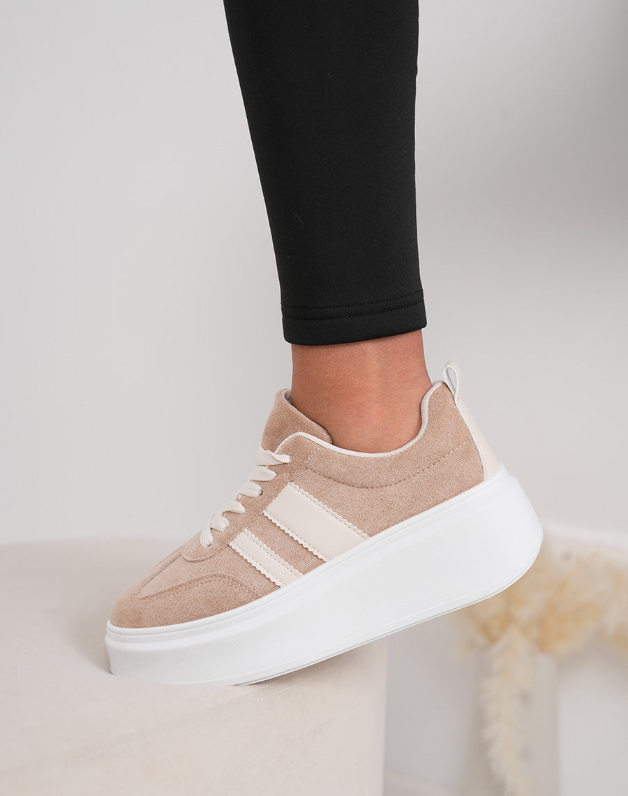 Basket femme beige foncé élégante avec rayures écru et plateforme blanche tendance
