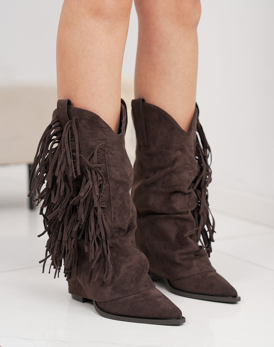 Santiags femme marron à franges en suédine avec talon haut et bout pointu tendance