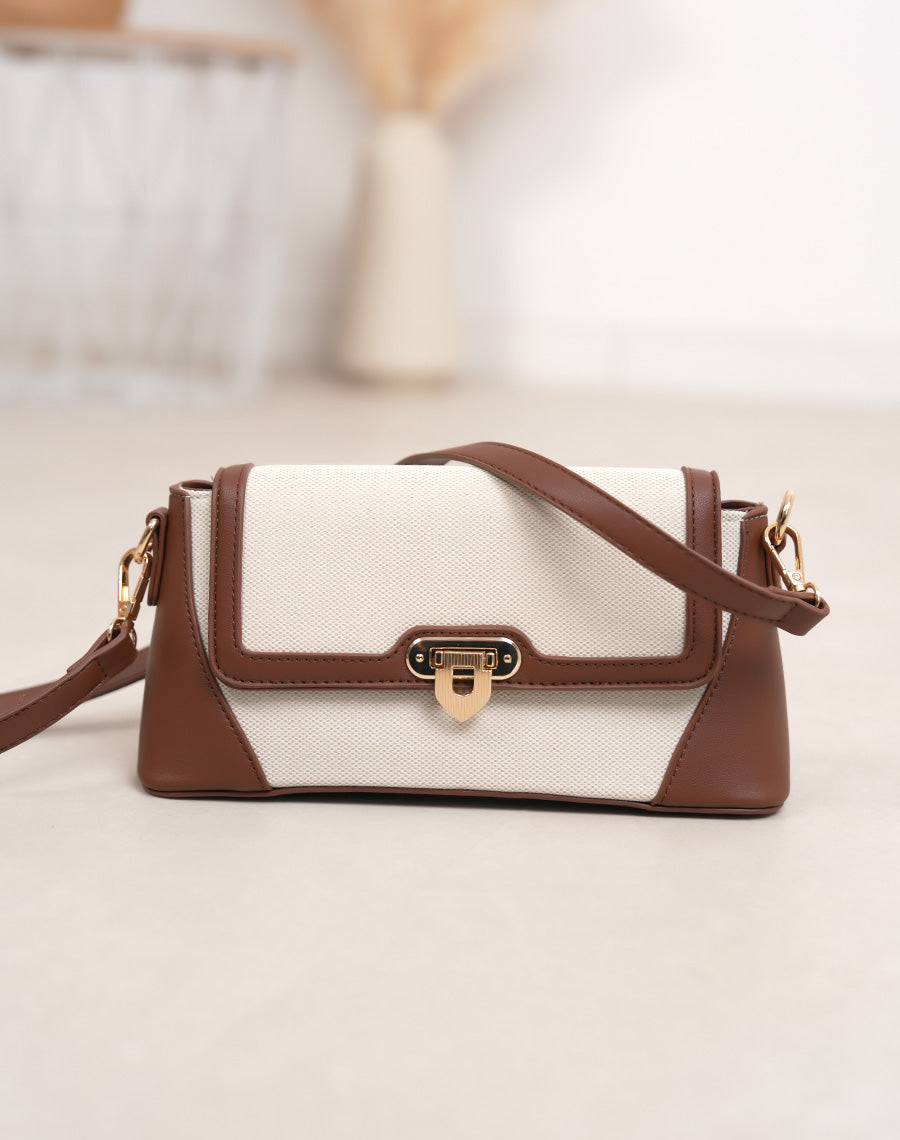 Sac à main femme beige et marron élégant en toile tissée avec fermoir doré chic