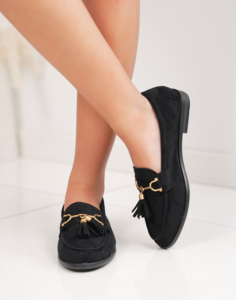 Mocassin femme noir en suédine élégant avec franges et détail doré chic