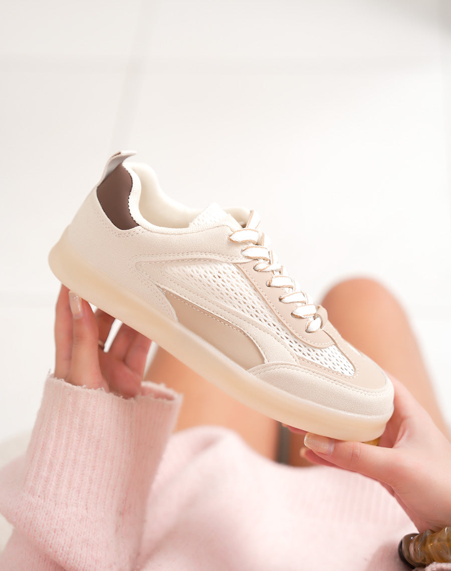 Basket femme beige élégante avec empiècements marron et suédine taupe