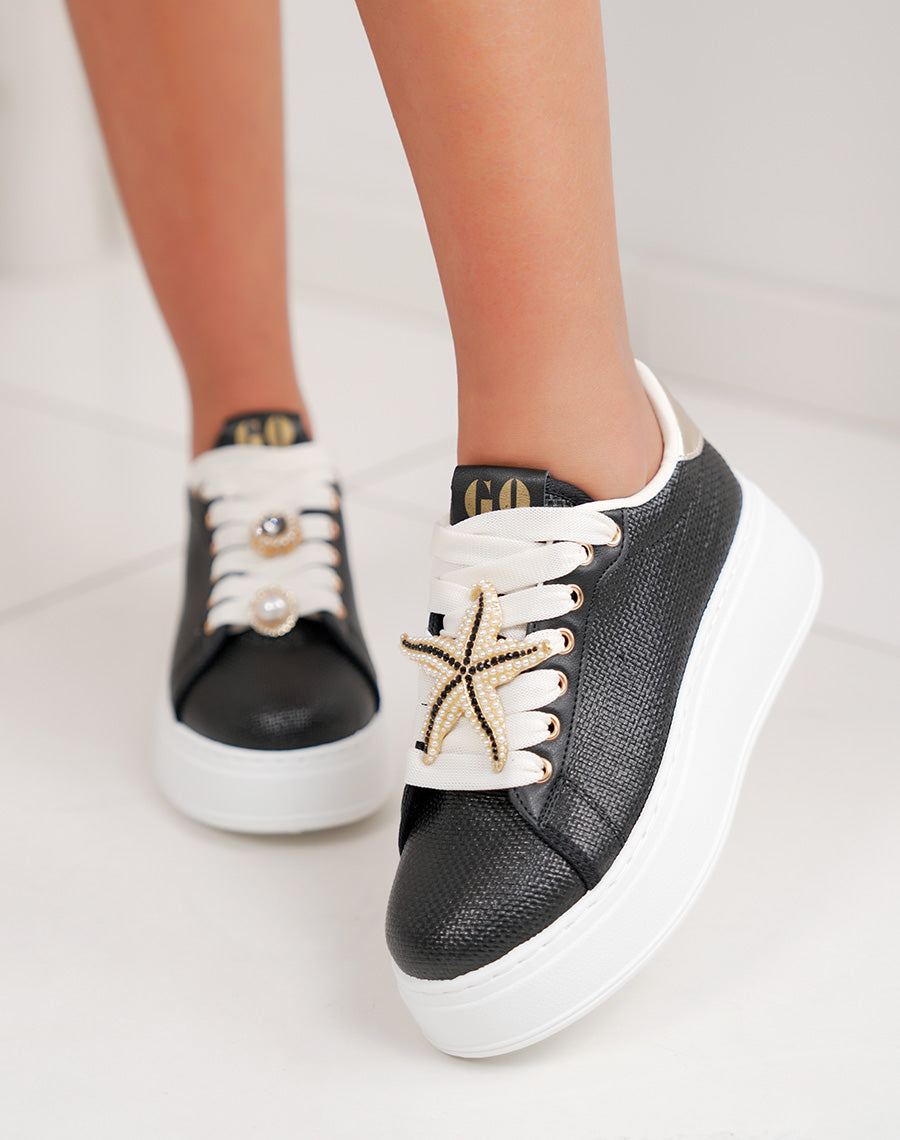 Basket femme noire élégante effet jute avec empiècement doré et bijoux fantaisie