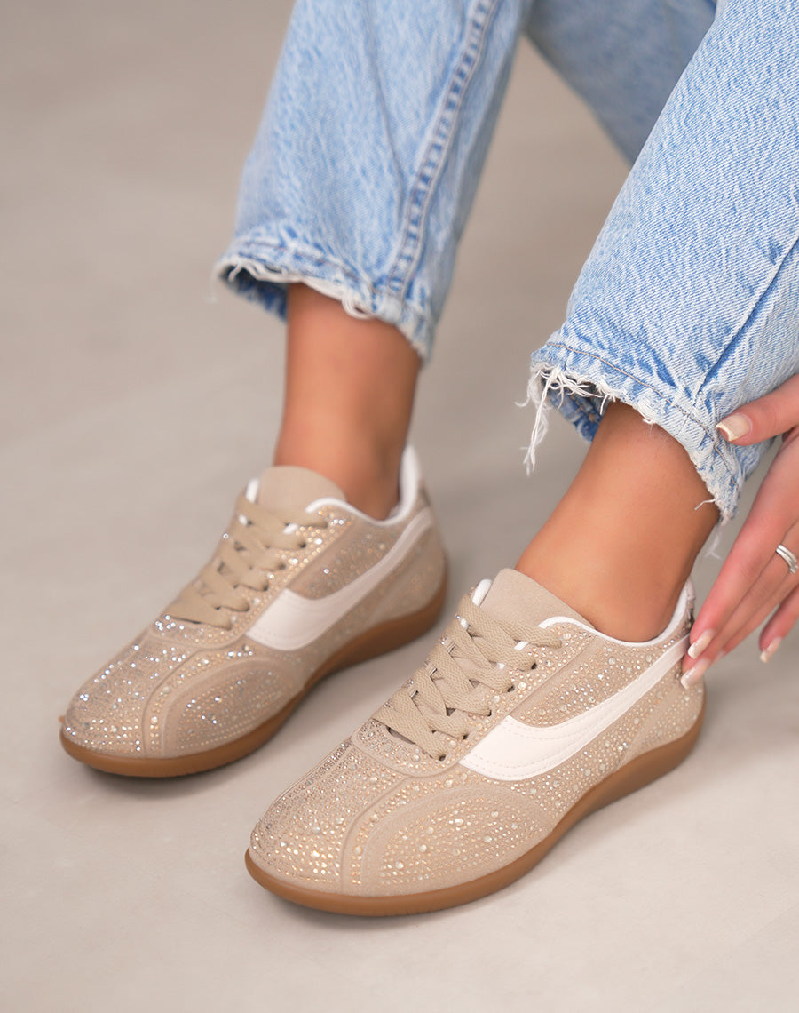 Basket femme beige à strass avec empiècements blanc et lacets assortis