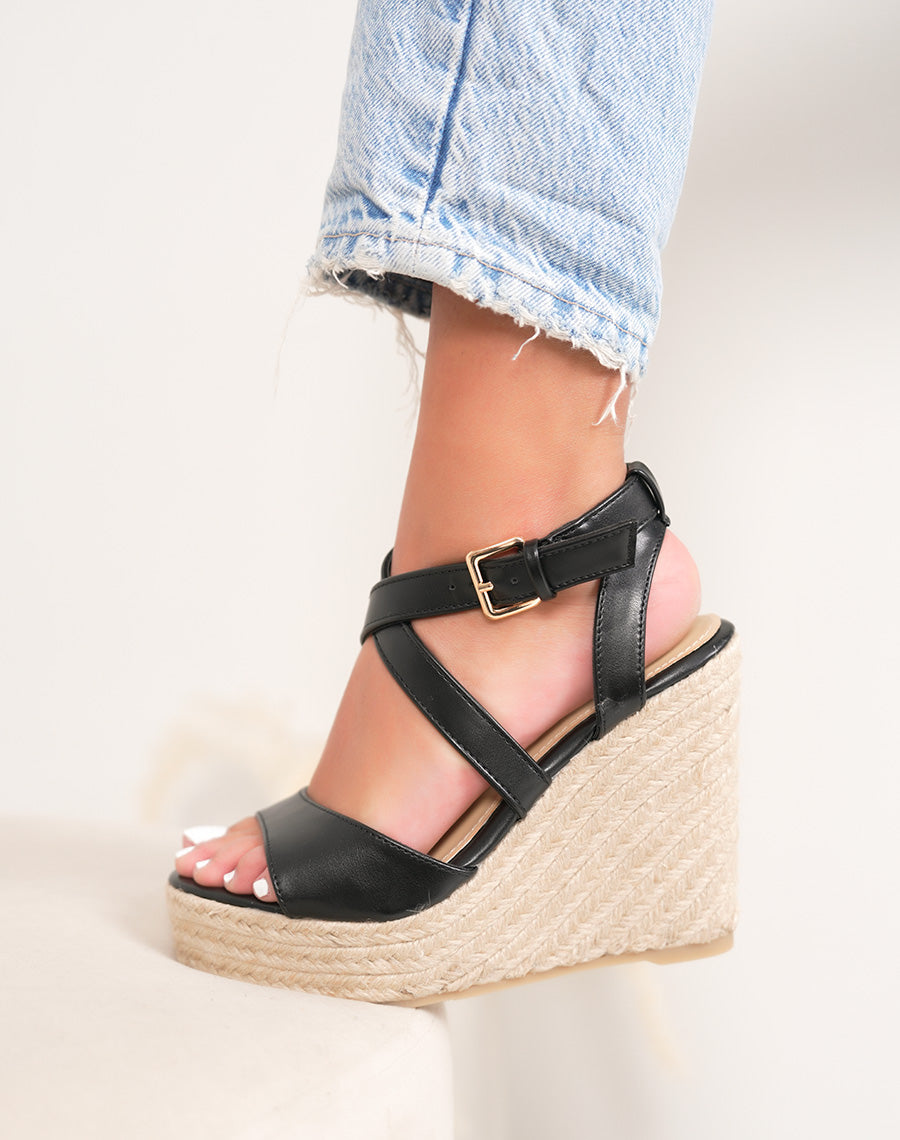 Sandales compensées femme noires élégantes en jute naturel