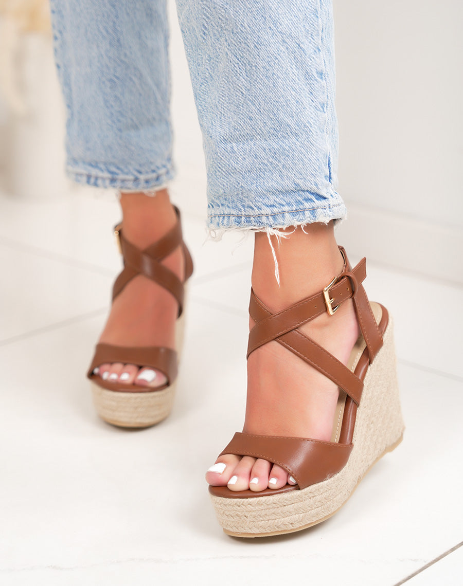 Sandales compensées femme camel élégantes en jute naturel