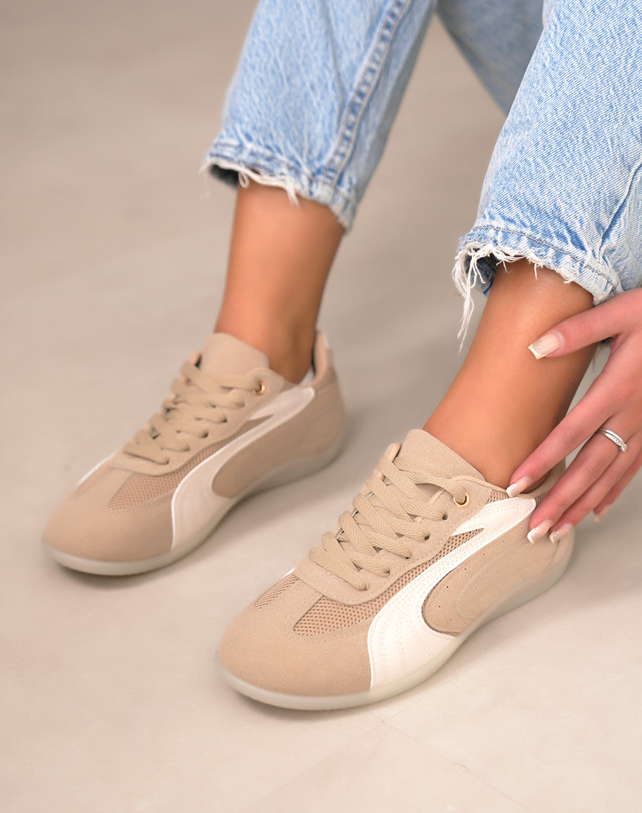 Basket femme beige élégante empiècements beige clair