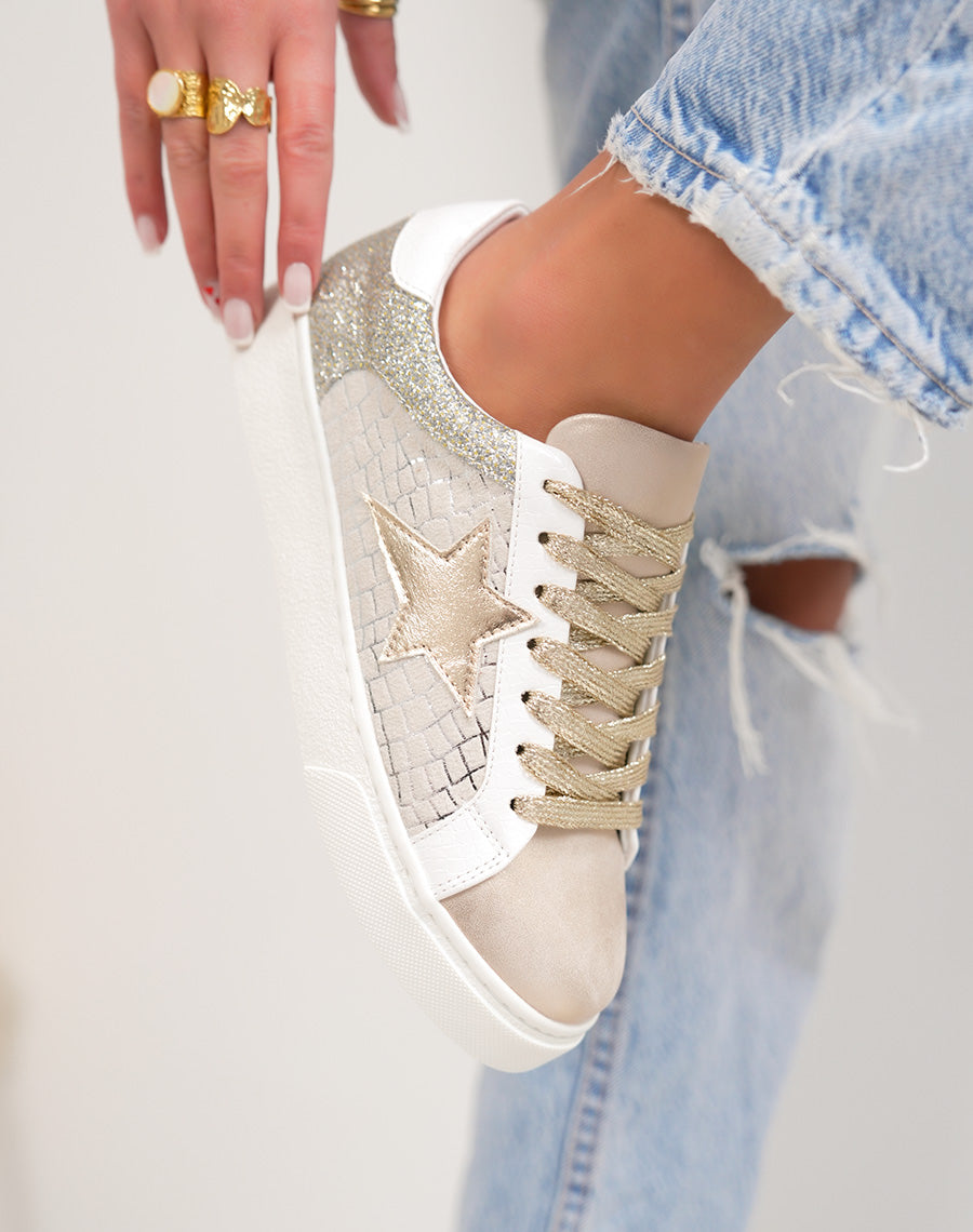 Basket femme blanche et dorée tendance à paillettes avec étoile brillante