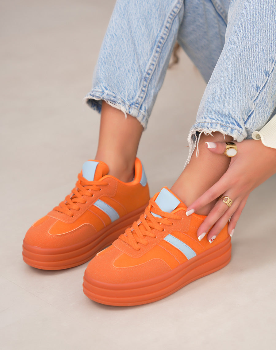 Basket femme orange tendance à plate-forme en suédine avec empiècements bleu pastel