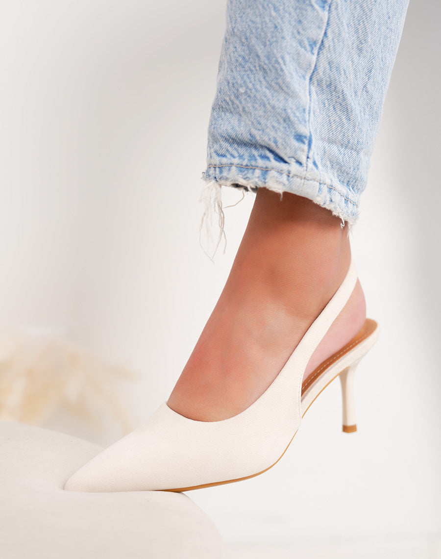 Escarpin femme beige élégant en suédine avec lanière arrière raffinée