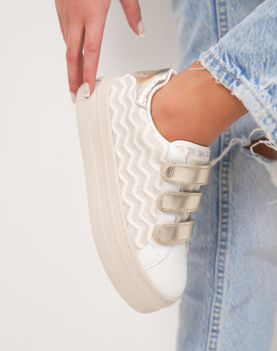 Basket femme blanche tendance à scratch doré et plate-forme
